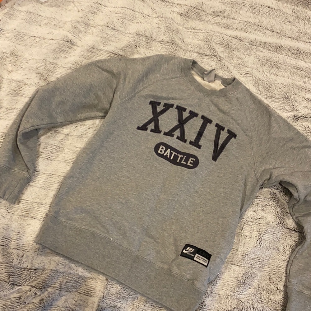 Nike sportswear crew neck sweatshirt